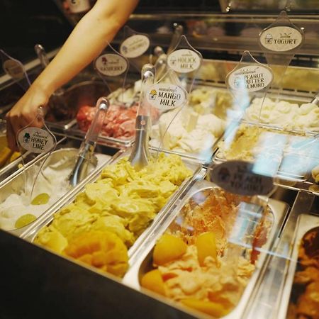 Ghee Gelato House Bed & Breakfast กรุงเทพมหานคร ภายนอก รูปภาพ