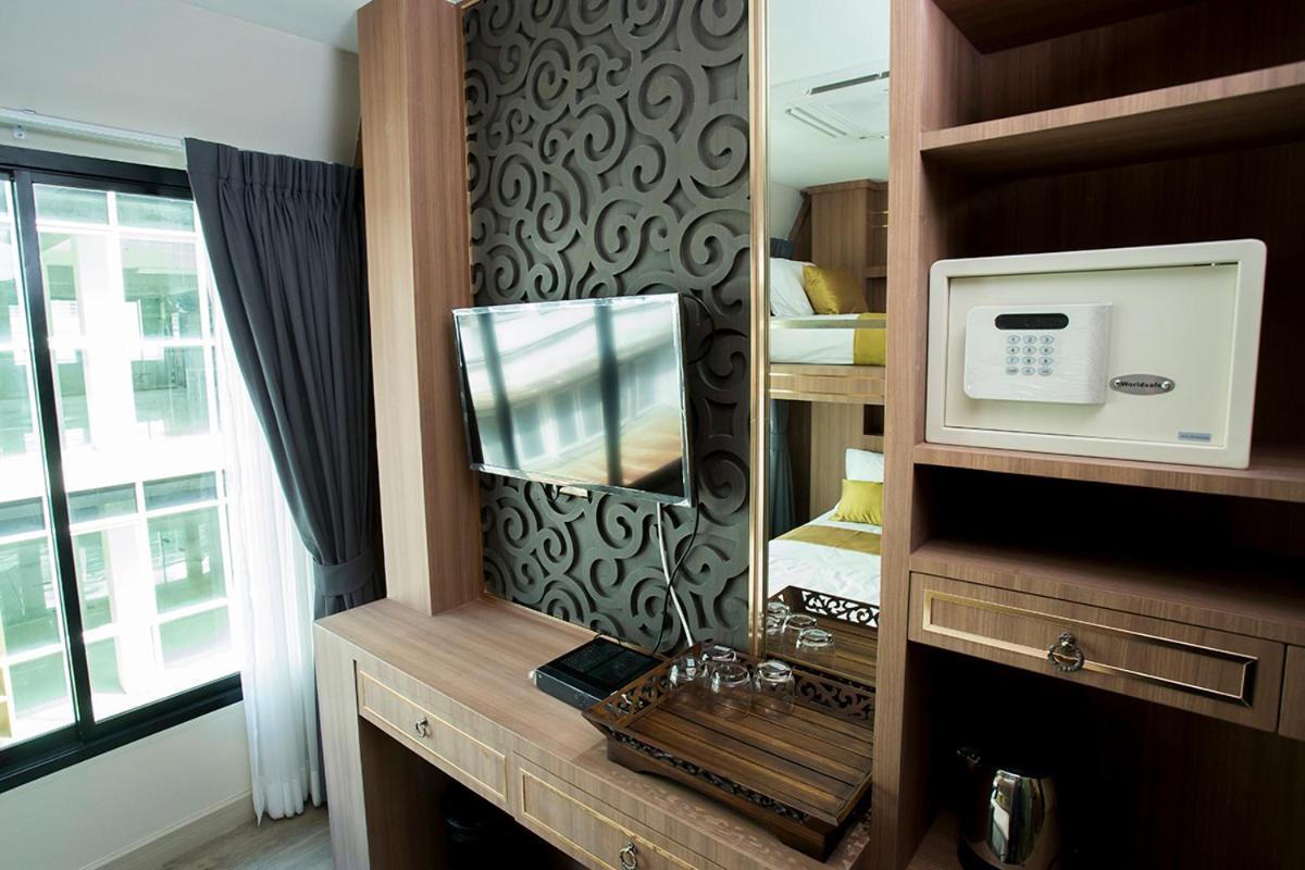 Ghee Gelato House Bed & Breakfast กรุงเทพมหานคร ภายนอก รูปภาพ